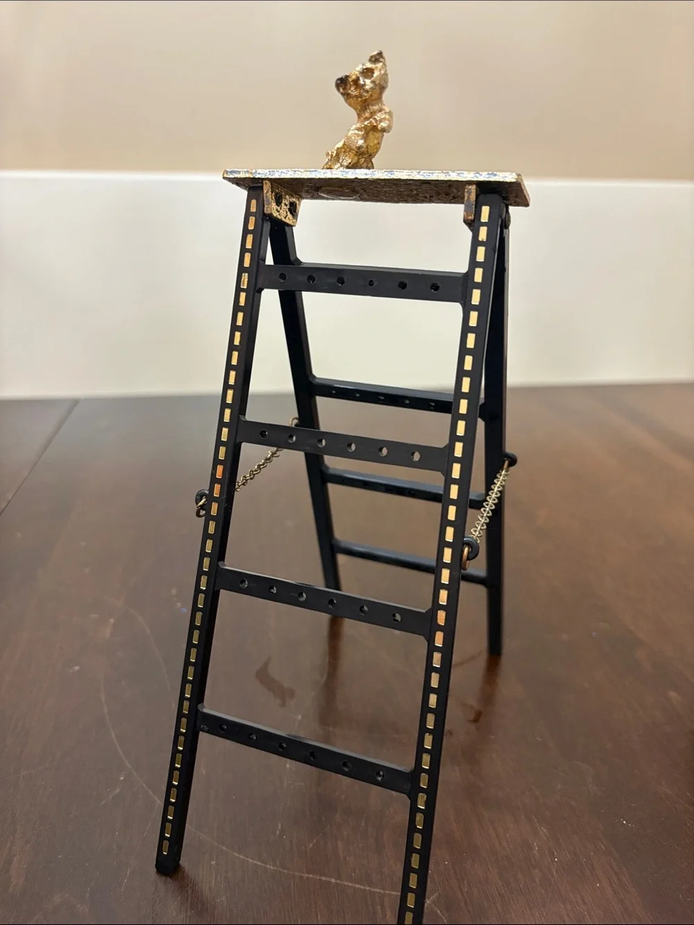 Kitty Cat on Mini Ladder Earring Holder Display